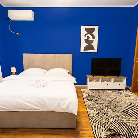 Central Cane Apartment Tirana Esterno foto